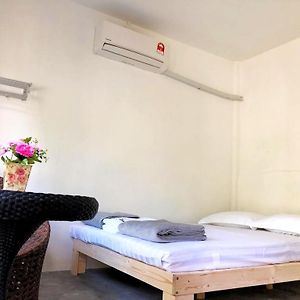 Bilik standard berdua